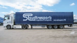Box semi-trailers or double-deck