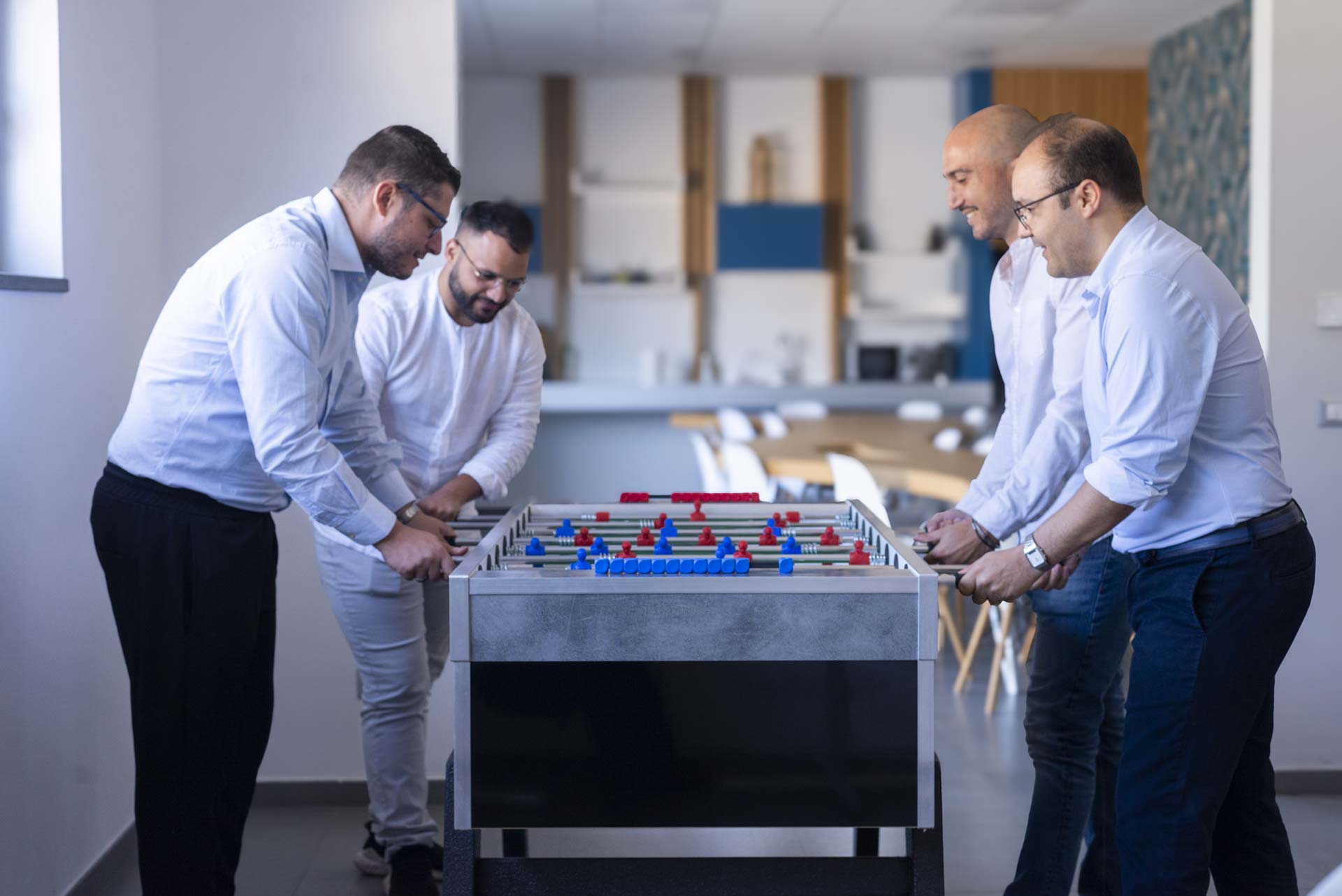 Partita a calcio balilla tra dipendenti