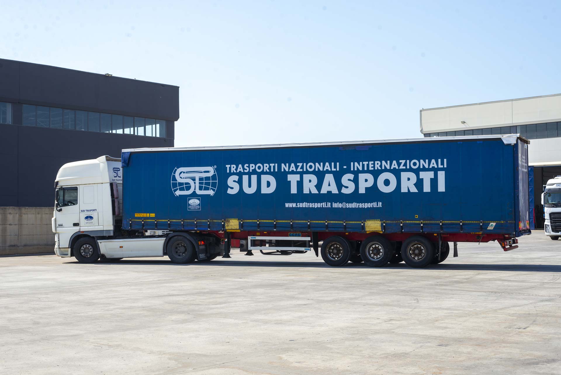 Parco mezzi e Officina - Sud Trasporti